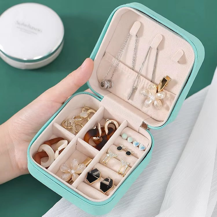 ✨ **Mini Travel Jewelry Cases** ✨