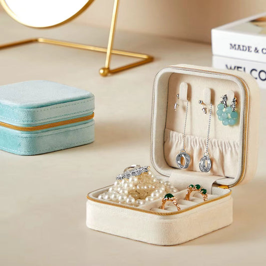 ✨ **Mini Travel Jewelry Cases** ✨